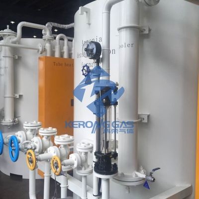 Dispositivo per il cracking dell'ammoniaca a basso consumo di energia con depuratore